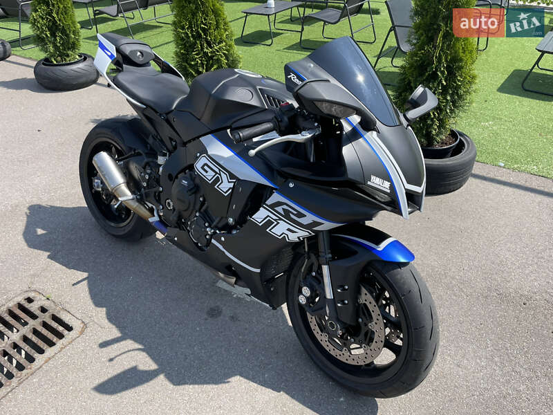 Спортбайк Yamaha YZF R1 2023 в Киеве фото 24 Спортбайк Yamaha YZF R1 2023 в Киеве