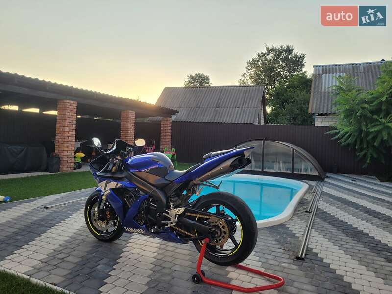 Спортбайк Yamaha YZF R1 2004 в Каневе