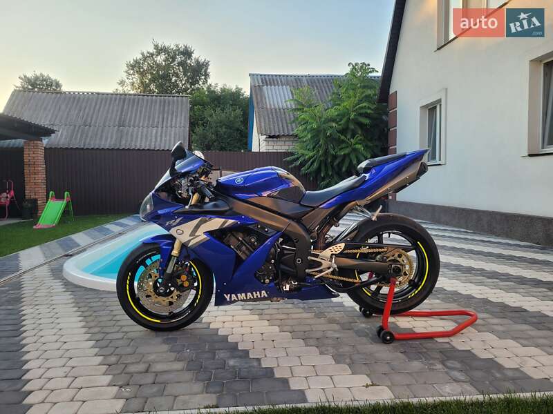 Спортбайк Yamaha YZF R1 2004 в Каневе