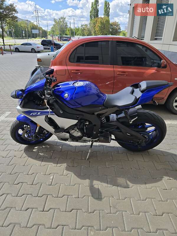 Спортбайк Yamaha YZF R1 2015 в Харькове