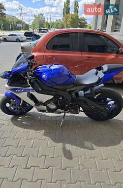 Спортбайк Yamaha YZF R1 2015 в 