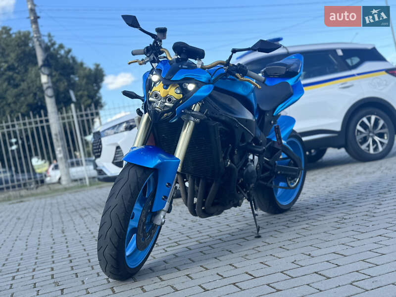 Мотоцикл Без обтекателей (Naked bike) Yamaha YZF R1 2000 в Хмельницком