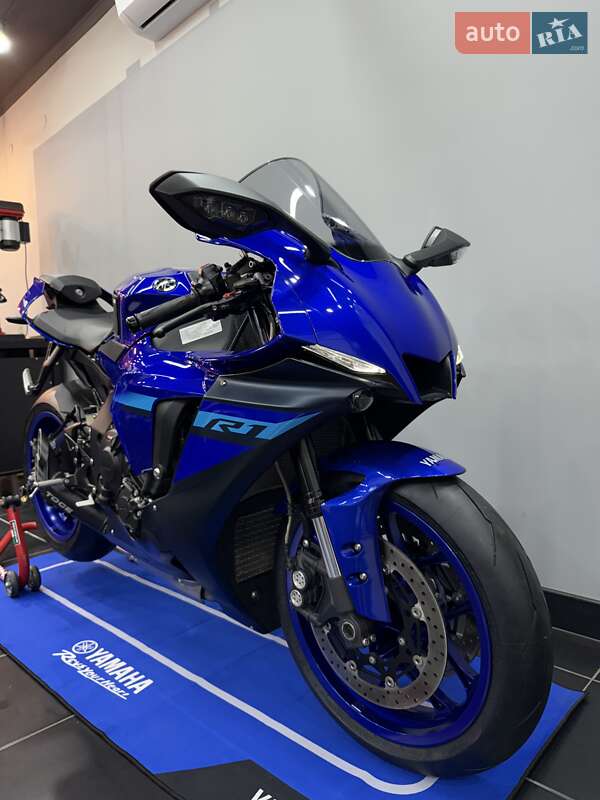 Спортбайк Yamaha YZF R1 2022 в Кропивницком