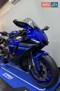 Спортбайк Yamaha YZF R1 2022 в 