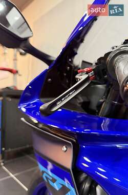 Спортбайк Yamaha YZF R1 2022 в 