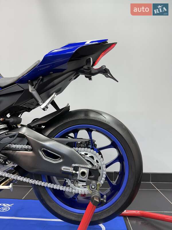 Спортбайк Yamaha YZF R1 2022 в Кропивницком