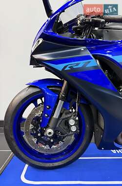 Спортбайк Yamaha YZF R1 2022 в 