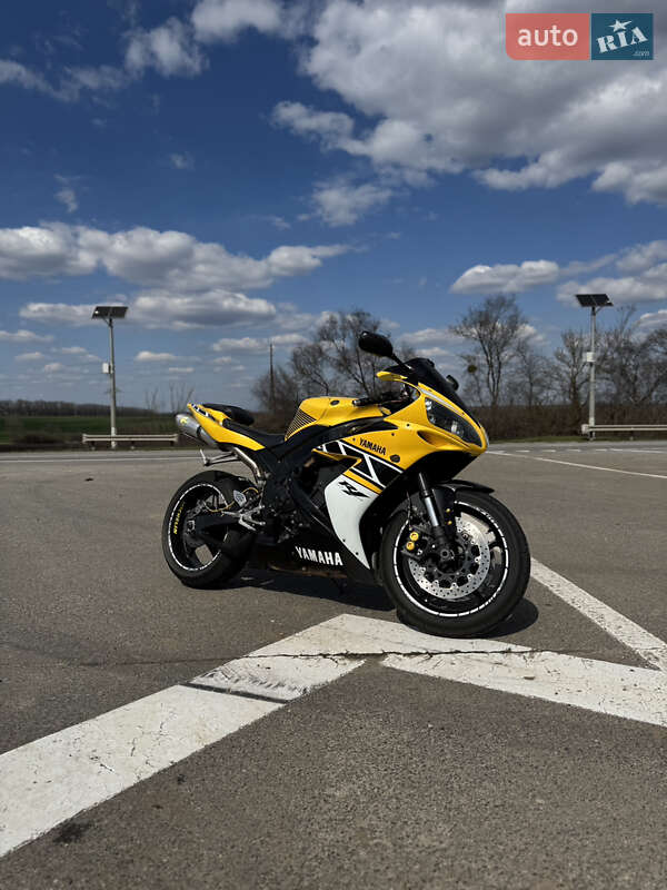 Спортбайк Yamaha YZF R1 2005 в Богодухіву