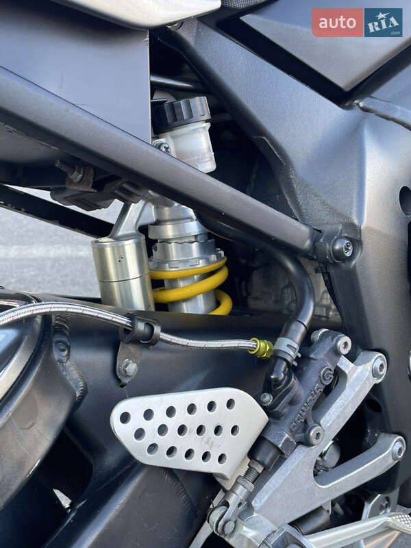 Спортбайк Yamaha YZF R1 2002 в Днепре фото 11 Спортбайк Yamaha YZF R1 2002 в Днепре