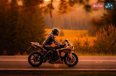 Спортбайк Yamaha YZF R1 2009 в Киеве