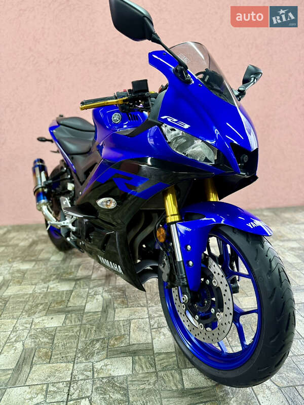 Мотоцикл Спорт-туризм Yamaha YZF-R3 2019 в 
