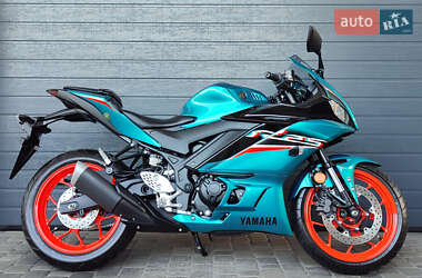Мотоцикл Без обтекателей (Naked bike) Yamaha YZF-R3 2020 в 