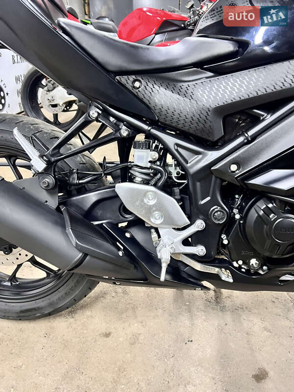 Мотоцикл Спорт-туризм Yamaha YZF-R3 2021 в Житомире фото 3 Мотоцикл Спорт-туризм Yamaha YZF-R3 2021 в Житомире
