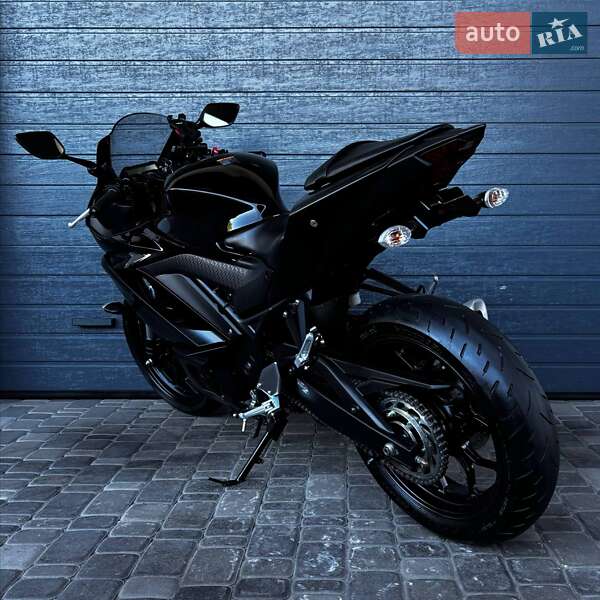 Мотоцикл Без обтекателей (Naked bike) Yamaha YZF-R3 2021 в Белой Церкви фото 7 Мотоцикл Без обтекателей (Naked bike) Yamaha YZF-R3 2021 в Белой Церкви