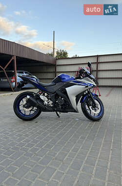Спортбайк Yamaha YZF-R3 2016 в  фото 4 Спортбайк Yamaha YZF-R3 2016 в
