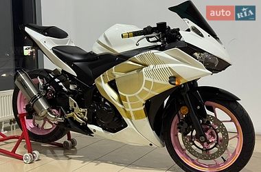 Спортбайк Yamaha YZF-R3 2017 в Киеве