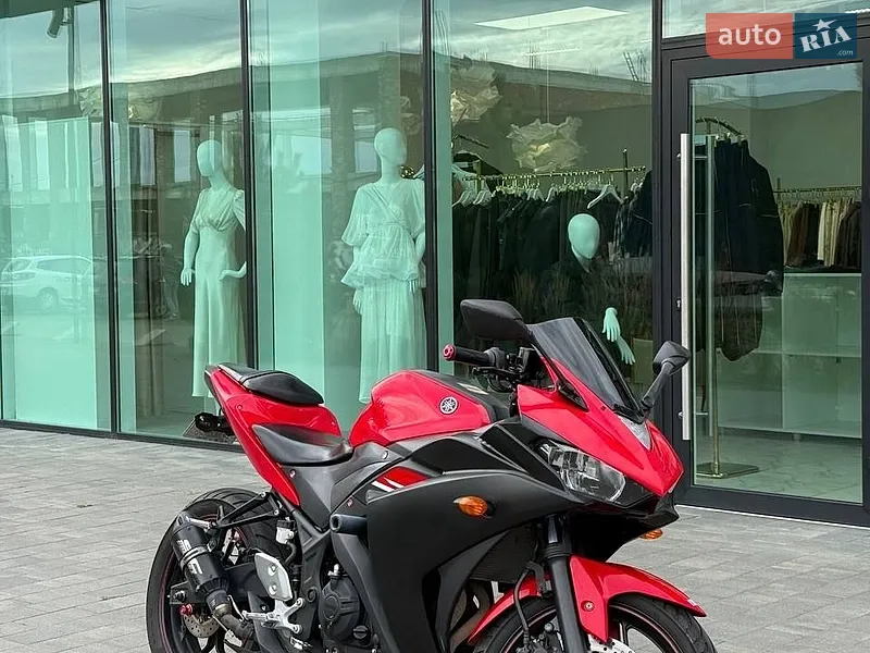 Yamaha YZF-R3 2015