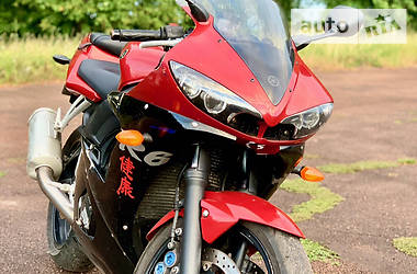 Спортбайк Yamaha YZF R6 2004 в Тростянце