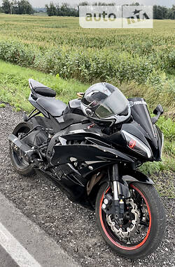 Спортбайк Yamaha YZF R6 2006 в Полтаве