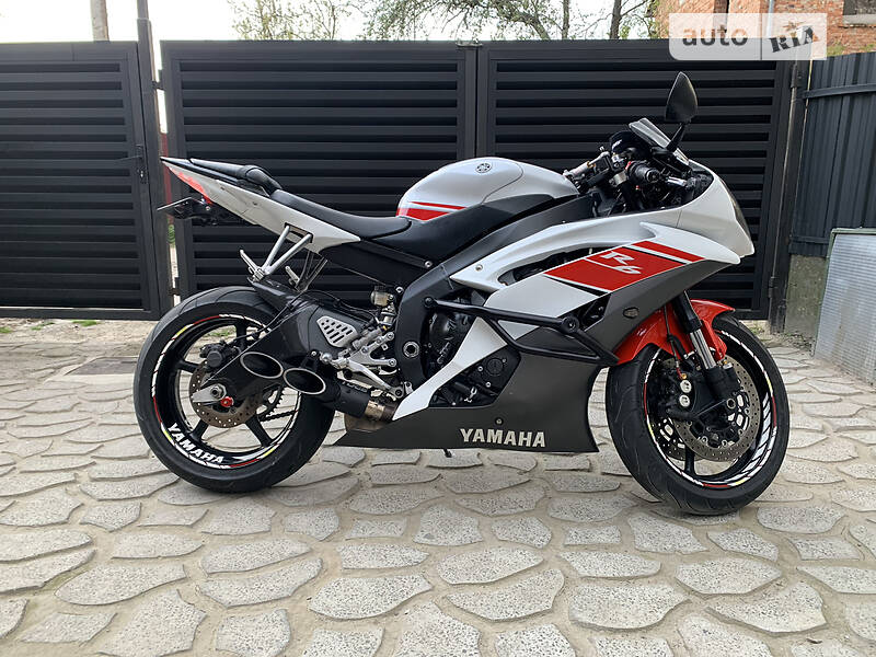 Спортбайк Yamaha YZF R6 2016 в 