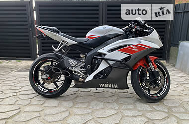 Спортбайк Yamaha YZF R6 2016 в 