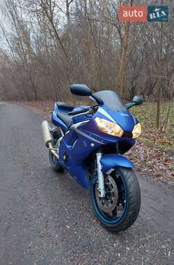 Спортбайк Yamaha YZF R6 2000 в Первомайске