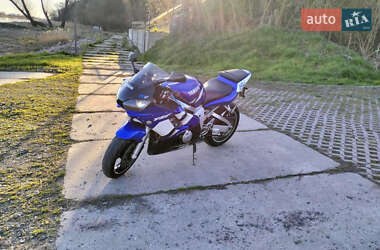 Спортбайк Yamaha YZF R6 2002 в 