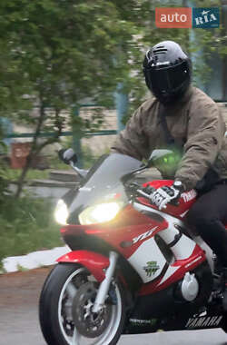 Спортбайк Yamaha YZF R6 2002 в 