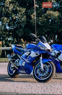 Спортбайк Yamaha YZF R6 1999 в Кам'янець-Подільському