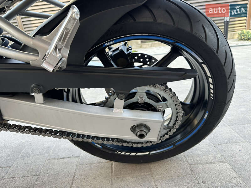 Мотоцикл Классик Yamaha YZF R6 2004 в Мостиске