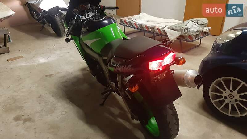 Спортбайк Yamaha YZF R6 2000 в Києві