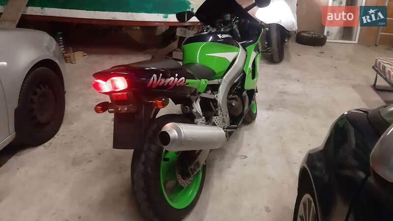 Спортбайк Yamaha YZF R6 2000 в Києві