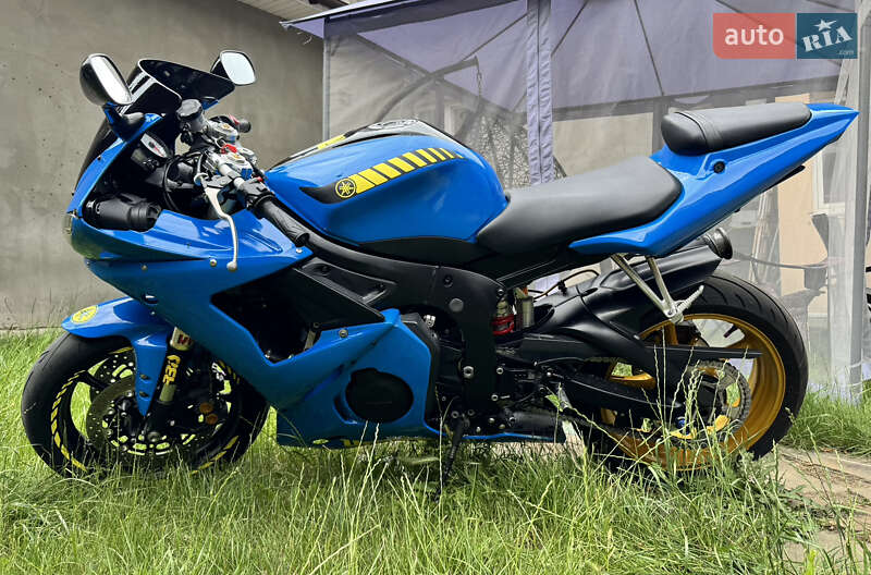 Спортбайк Yamaha YZF R6 2004 в Дніпрі