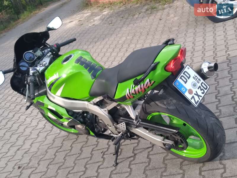 Спортбайк Yamaha YZF R6 2000 в Києві