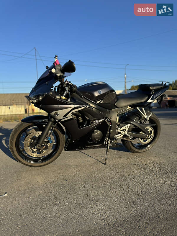 Спортбайк Yamaha YZF R6 2004 в Киеве