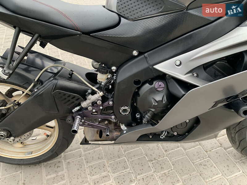 Спортбайк Yamaha YZF R6 2014 в Кропивницькому фото 10 Спортбайк Yamaha YZF R6 2014 в Кропивницькому