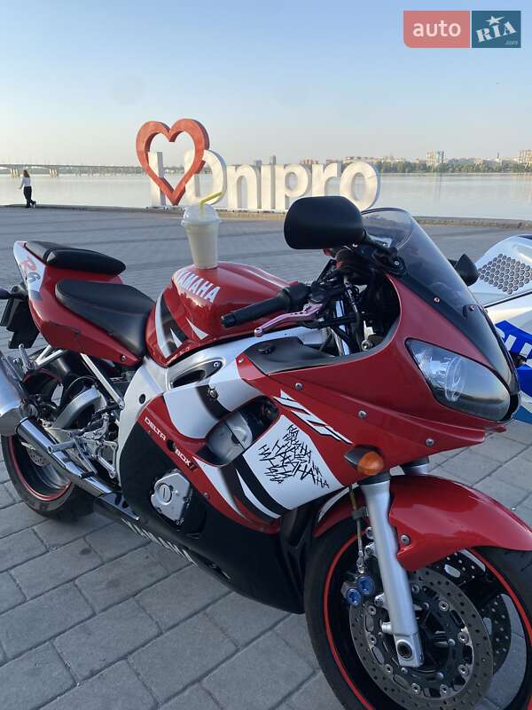 Спортбайк Yamaha YZF R6 2001 в Дніпрі фото 8 Спортбайк Yamaha YZF R6 2001 в Дніпрі