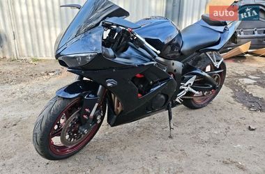 Спортбайк Yamaha YZF R6 2005 в Одессе