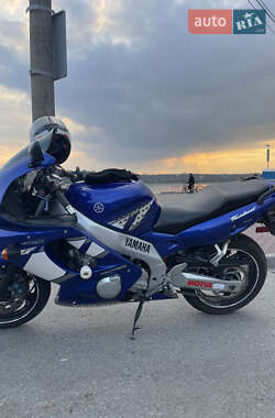 Мотоцикл Спорт-туризм Yamaha YZF-R 2002 в 