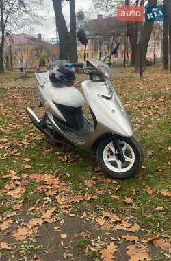 Мопеды Yamaha ZR 2000 в Здолбунове