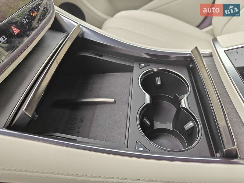 Седан YangWang U7 2025 в Києві