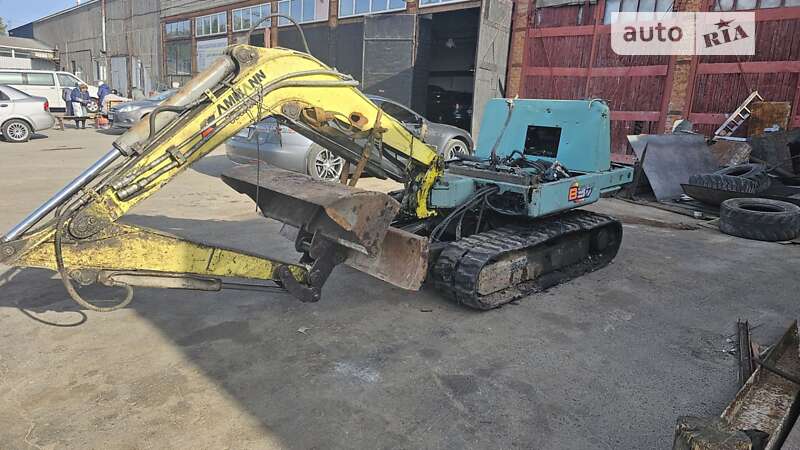 Yanmar B37 2000