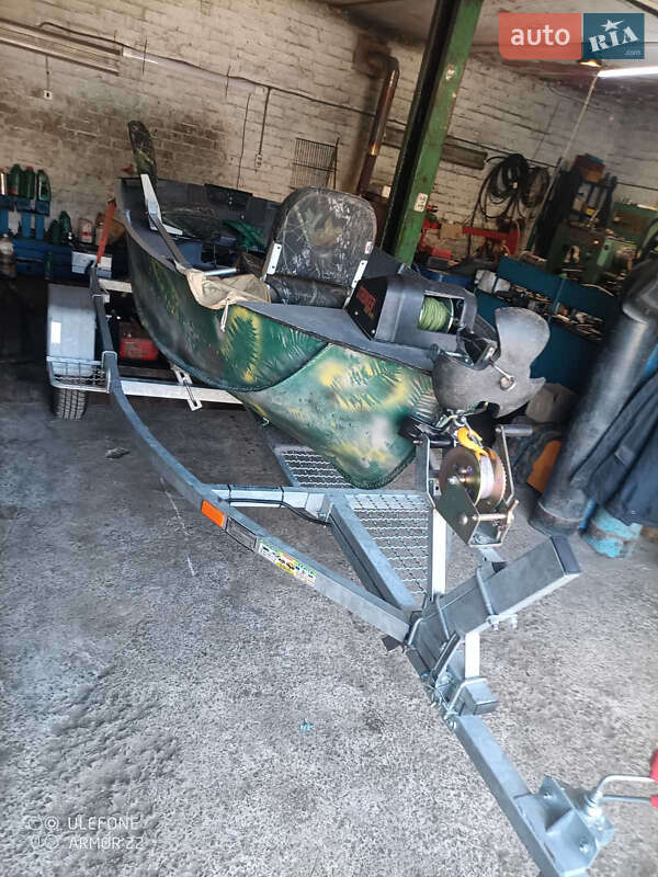 Лодка Язь 320 1989 в Тернополе