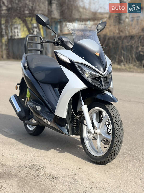 Максі-скутер YiBen YB 150T-10 2013 в Борзні