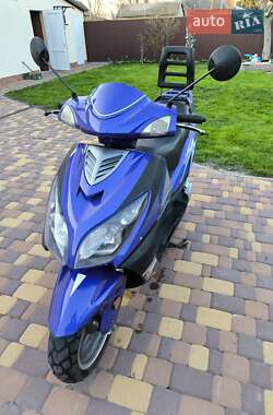 Скутер YiBen YB150T-15D 2013 в 
