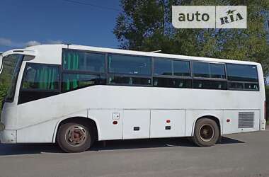 Туристический / Междугородний автобус Youyi ZGT 6831 2006 в Рахове
