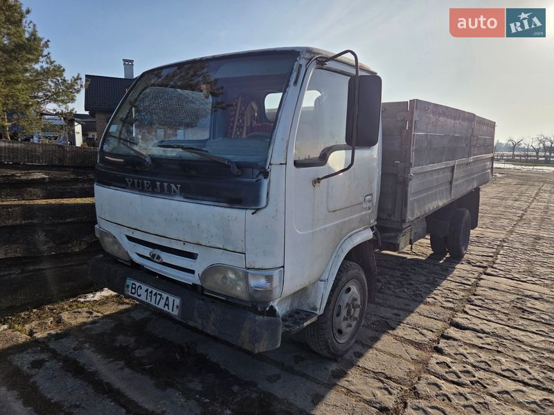 Yuejin NJ 1028 2005 Yuejin NJ 1028 2005