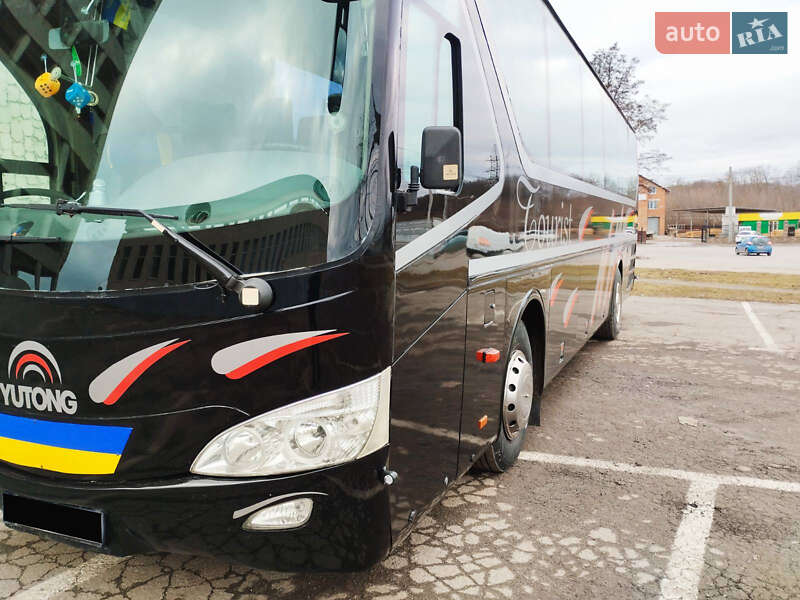 Туристический / Междугородний автобус YUTONG ZK 6119HA 2006 в Тернополе