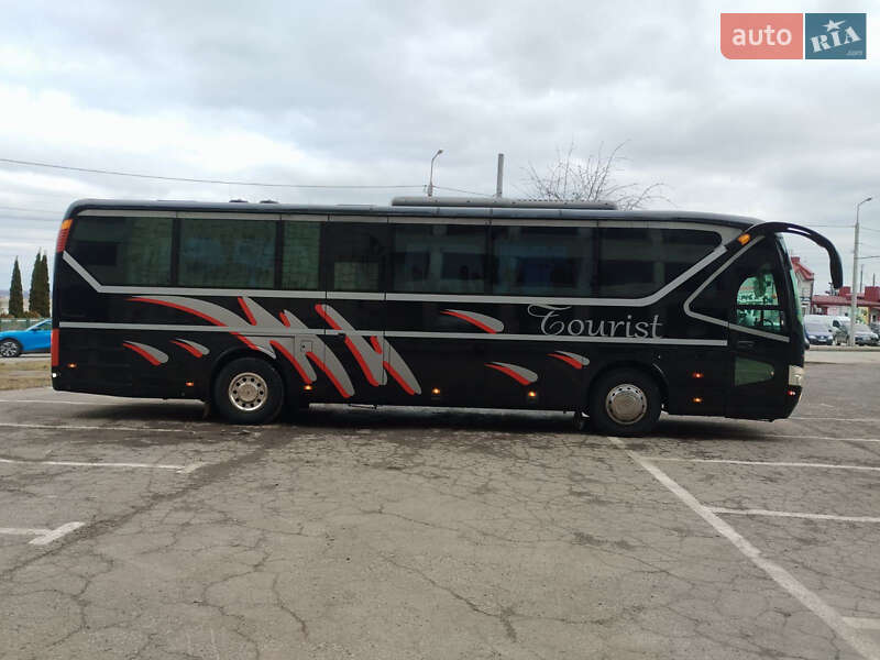 Туристический / Междугородний автобус YUTONG ZK 6119HA 2006 в Тернополе
