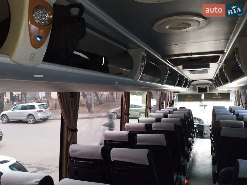 Туристический / Междугородний автобус YUTONG ZK 6119HA 2006 в Тернополе